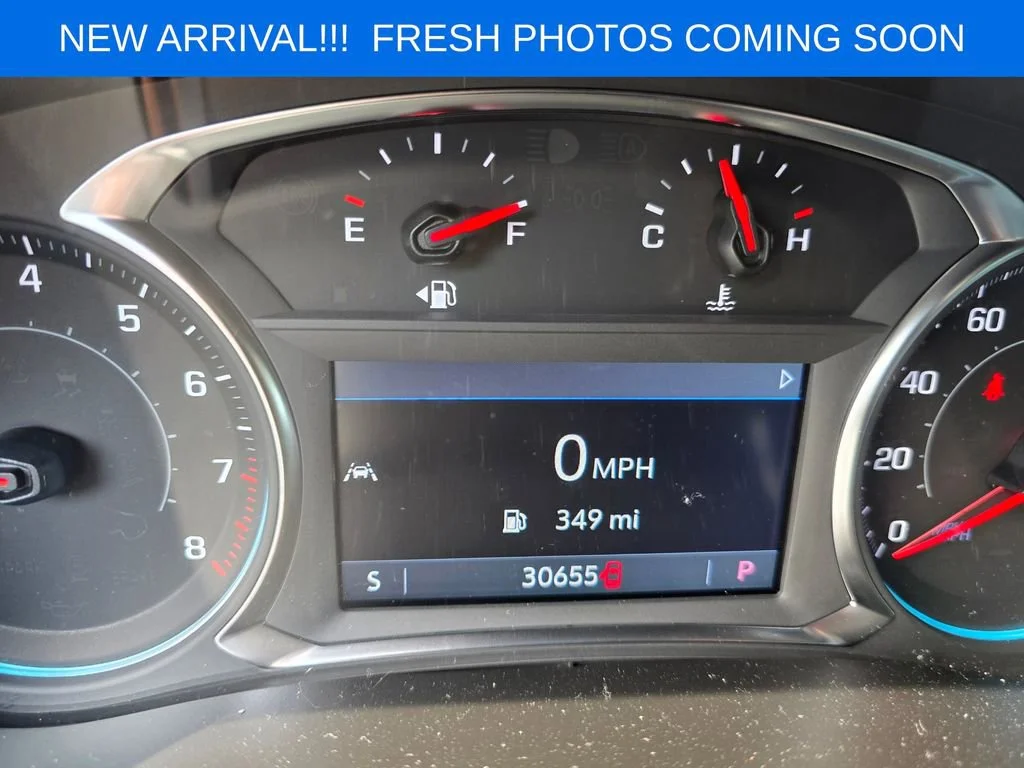 Used 2023 Summit White Chevrolet LT Cloth image 11