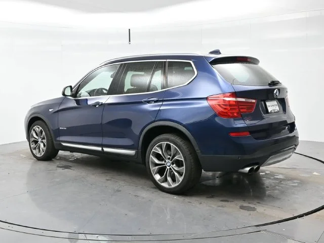 Used 2017 Blue BMW sDrive28i image 5