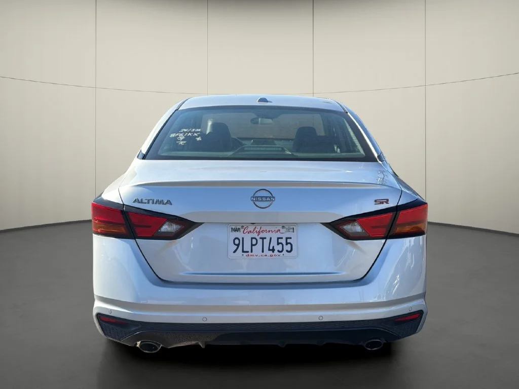 Used 2024 Silver Nissan 2.5 SR image 6