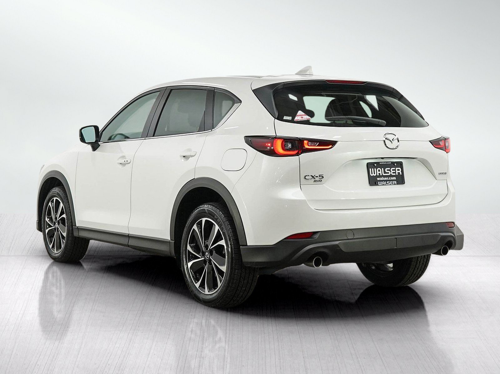 Used 2022 Snowflake White Pearl Mica Mazda 2.5 S Premium Plus Package image 4