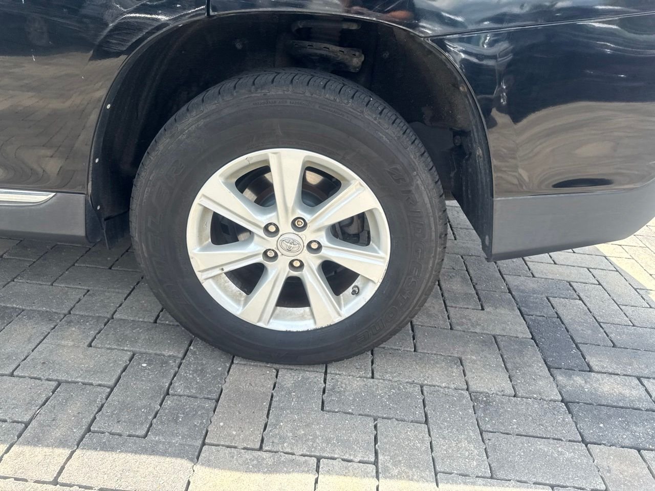 Used 2013 Black Toyota SE image 8