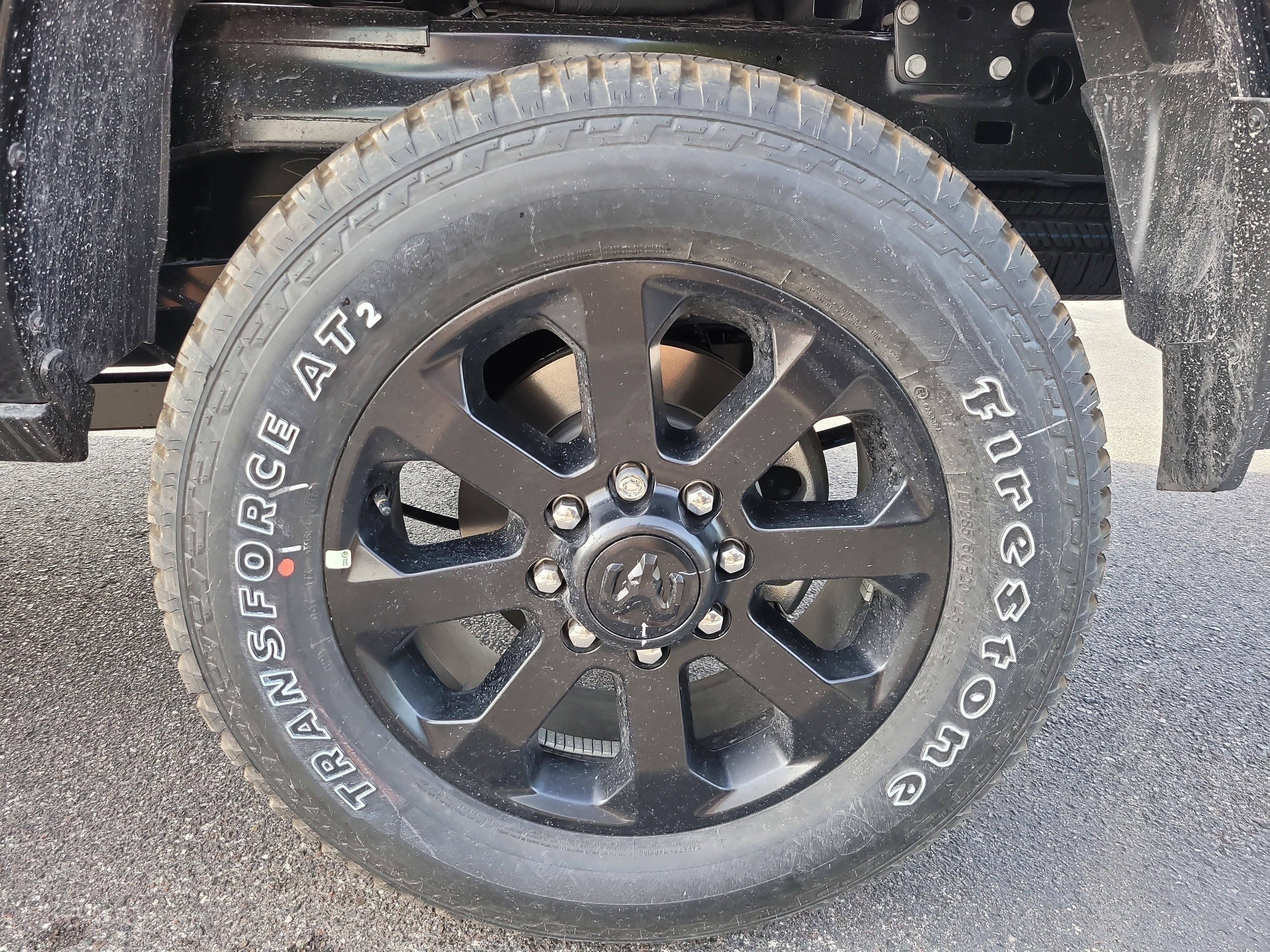 New 2026 Diamond Black Crystal Pearl-Coat Exterior Paint RAM Big Horn image 9