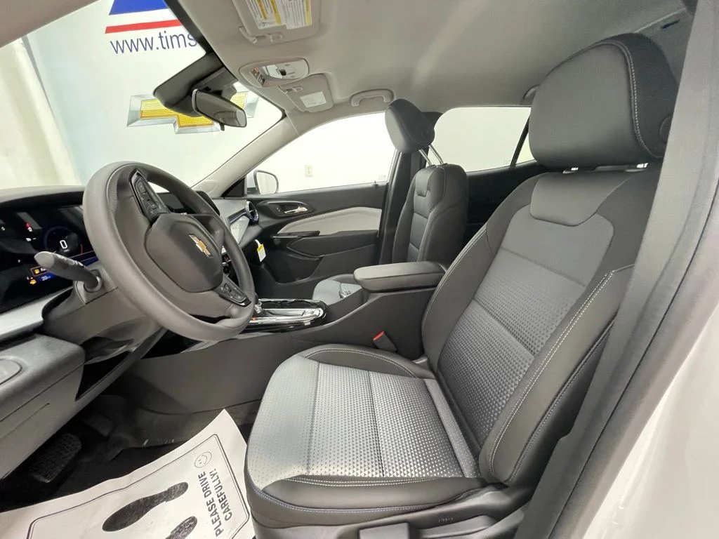 2026 Chevrolet Trax LT - Photo 11