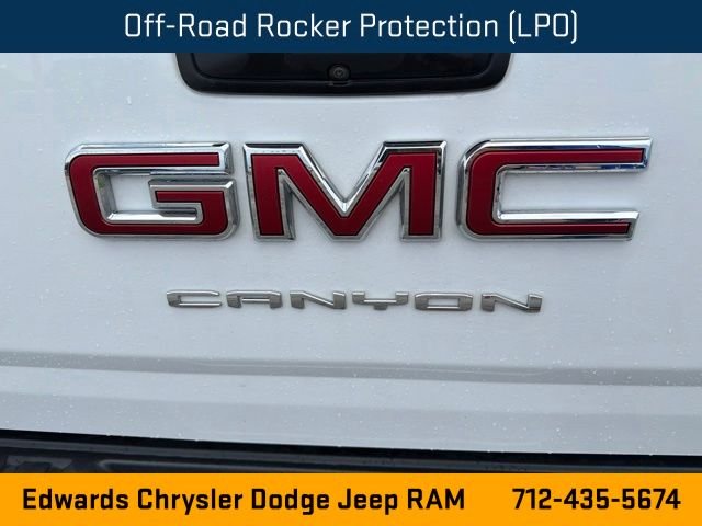 Used 2022 White GMC AT4 w/Leather image 15