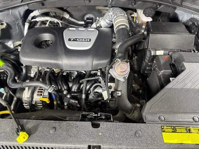 Used 2018 Gray Hyundai Value image 9