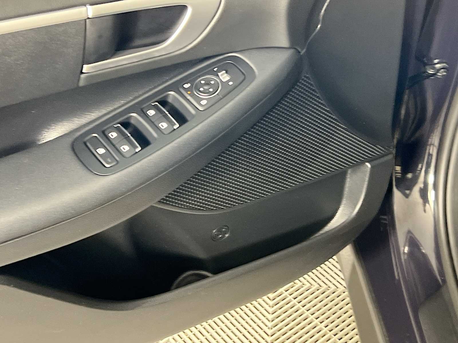 Used 2026 Carbon Blue Hyundai SE image 19