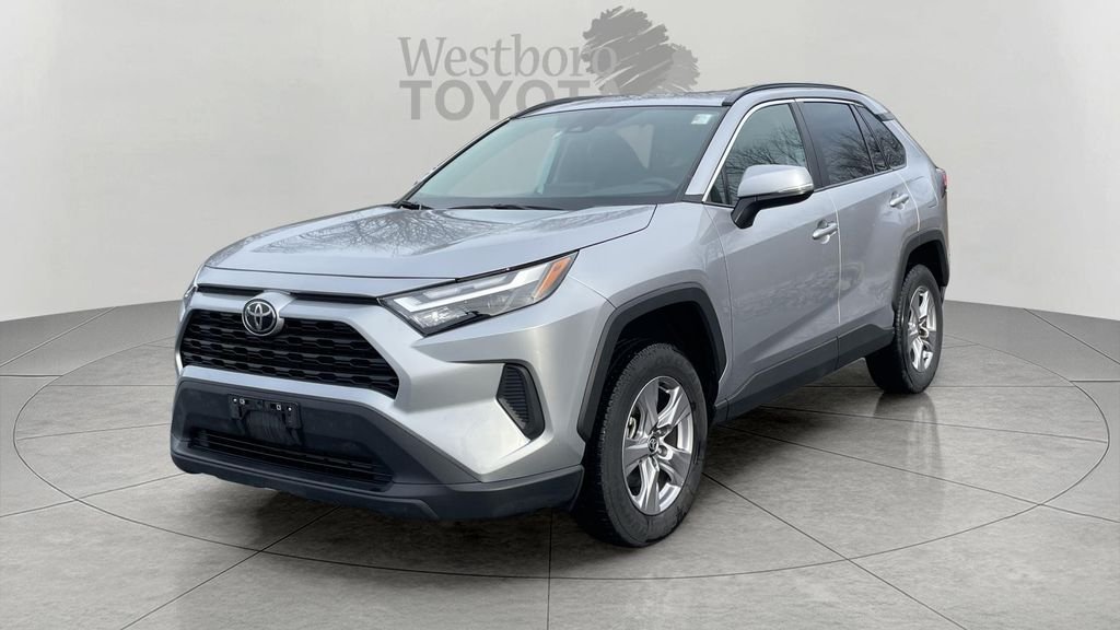 Used 2025 Silver Toyota XLE image 3