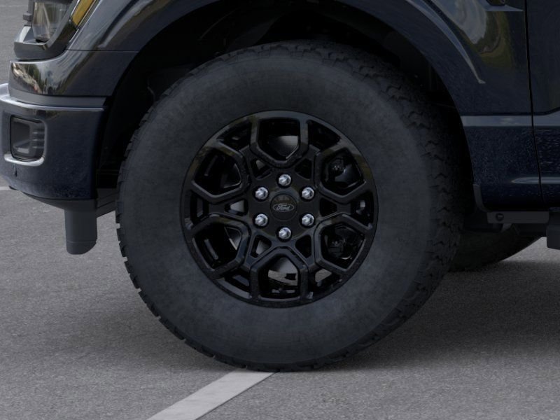 New 2026 Agate Black Metallic Ford XLT image 22