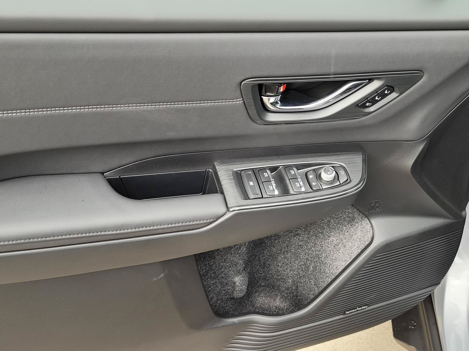 Used 2026 Ice Silver Metallic Subaru Touring image 4