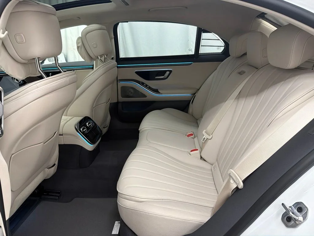 New 2027 White Mercedes-Benz S 580 image 20