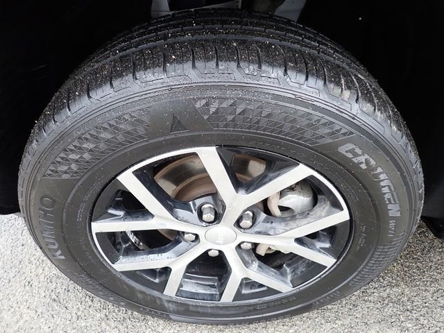 Used 2023 White Jeep Limited image 11