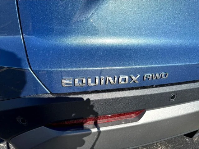 2027 Chevrolet Equinox LT - Photo 9