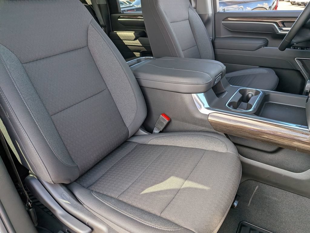 New 2026 Summit White Chevrolet LT image 26