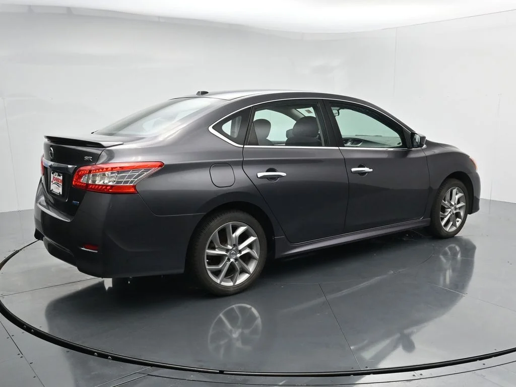 Used 2014 Gray Nissan SR image 8