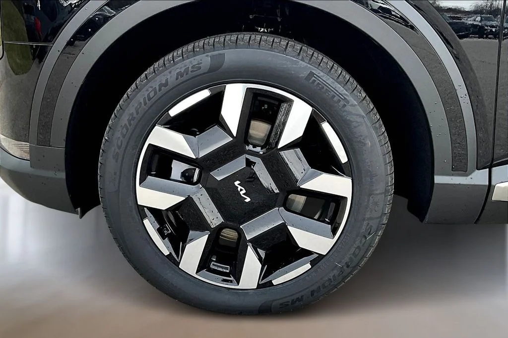New 2027 Ebony Black Kia S image 12