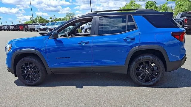 New 2026 Rapids Metallic GMC Elevation image 7