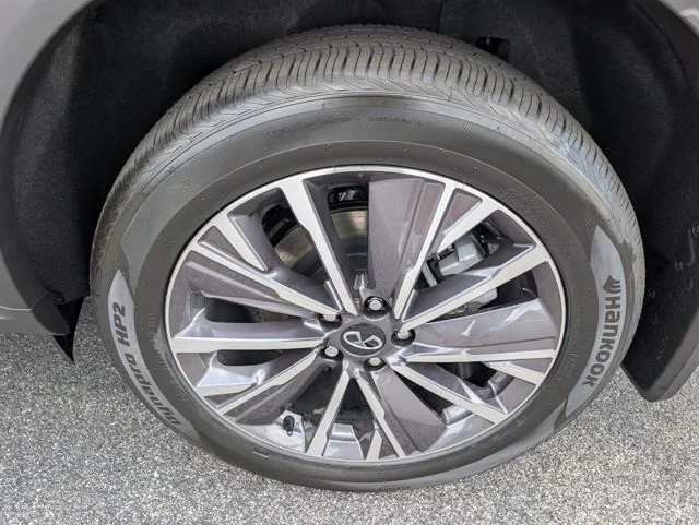 New 2027 GRAPHITE SHADOW INFINITI LUXE image 31