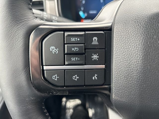 New 2026 Star White Metallic Tri-Coat Ford Platinum® image 21