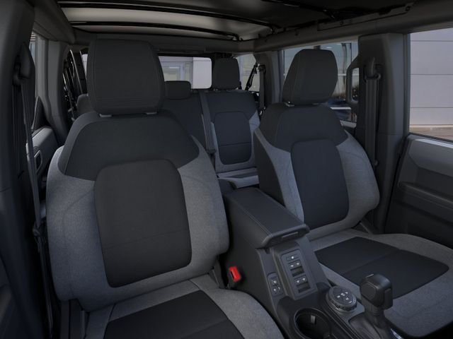 2025 Ford Bronco 4-Door Base - Photo 10