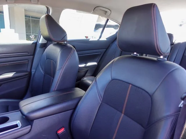Used 2021 Black Nissan 2.5 SR image 23