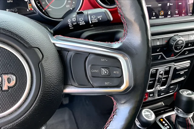 Used 2018 Red Jeep Unlimited Rubicon image 11