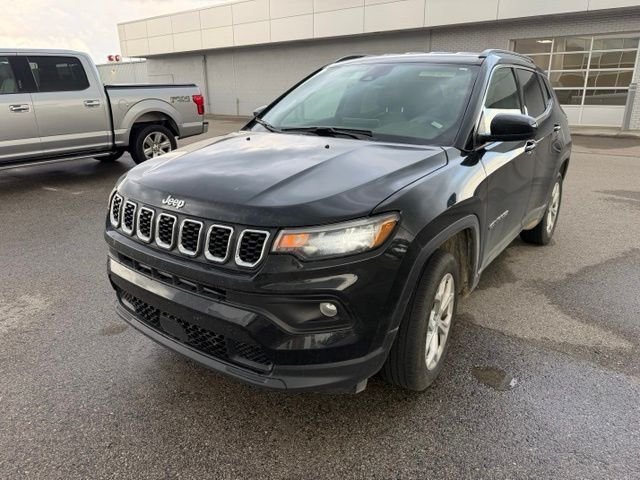Used 2024 Black Jeep Latitude image 3
