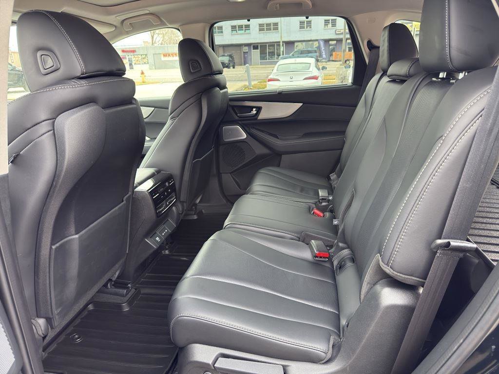 Certified Used 2025 Majestic Black Pearl Acura w/Technology Package image 23