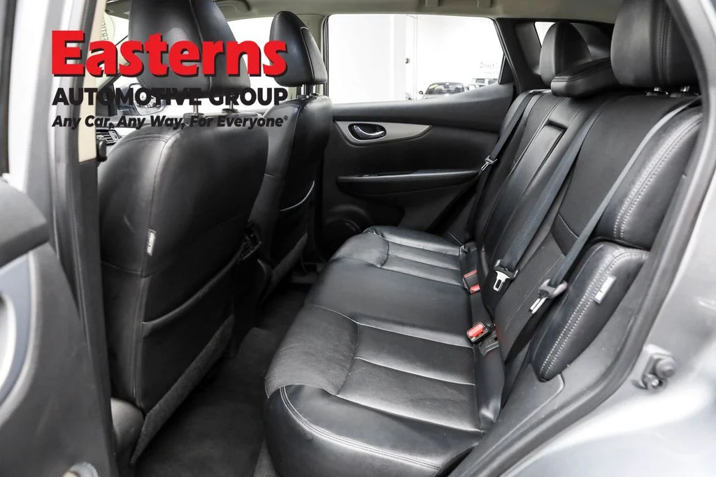 Used 2020 Gray Nissan SL image 24