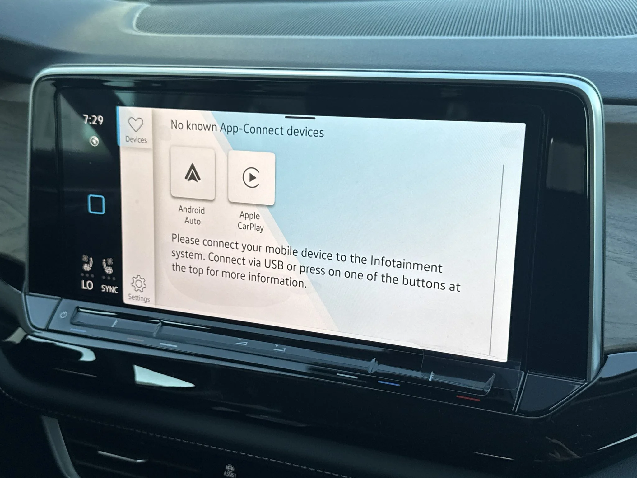 New 2026 Deep Black Pearl Volkswagen 2.0T SE w/Technology image 25