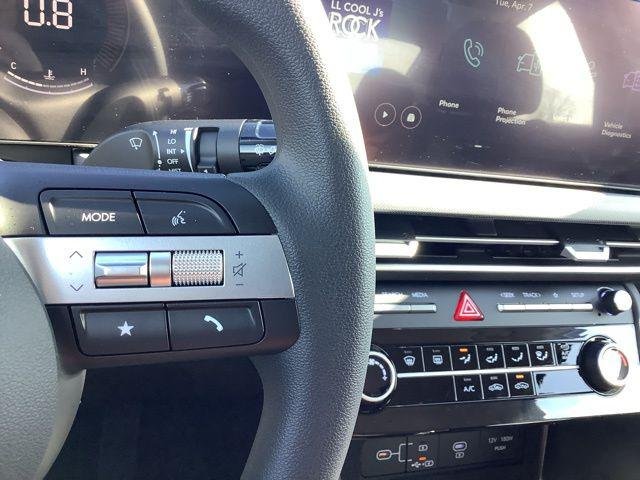 New 2026 Abyss Black Hyundai SE image 31
