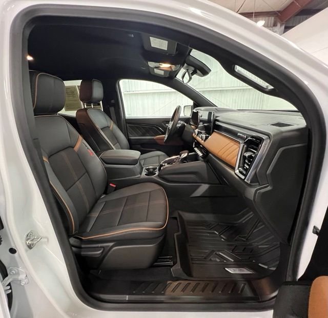 Used 2026 White GMC AT4 image 18