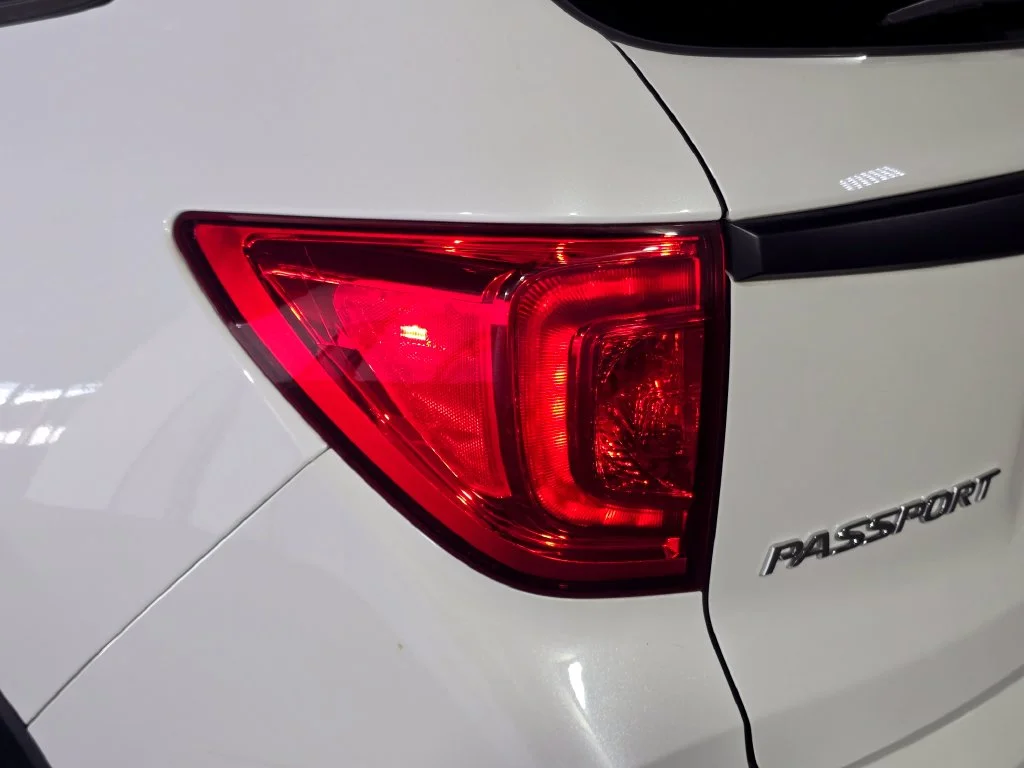 Used 2022 White Honda EX-L image 10