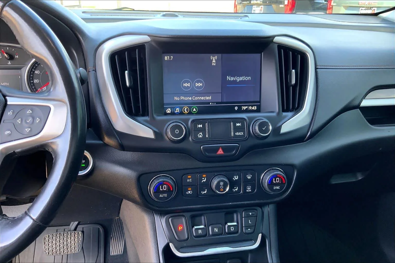 Used 2019 BLUE STEEL METALLIC GMC SLE image 31