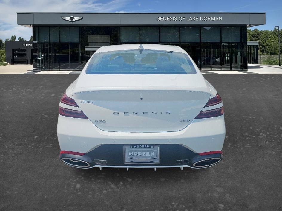 Used 2026 Uyuni White Genesis 2.5T Prestige image 8