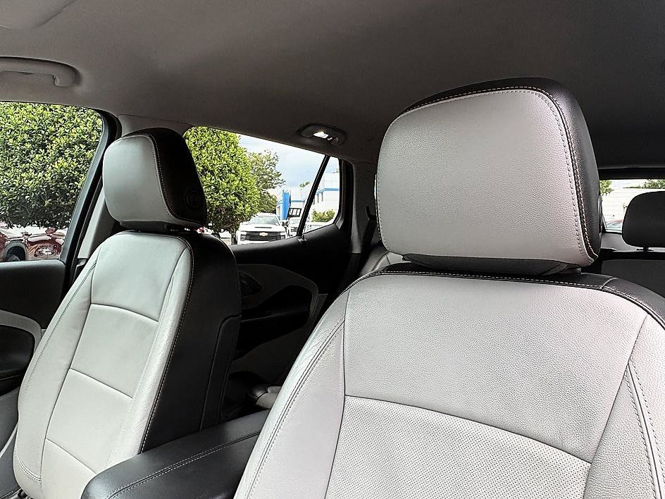 Used 2020 Summit White GMC SLT image 15