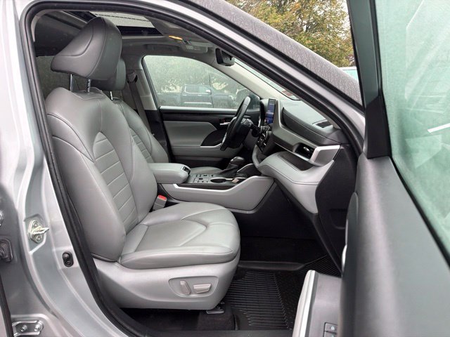 Used 2023 Celestial Silver Metallic Toyota XLE image 31