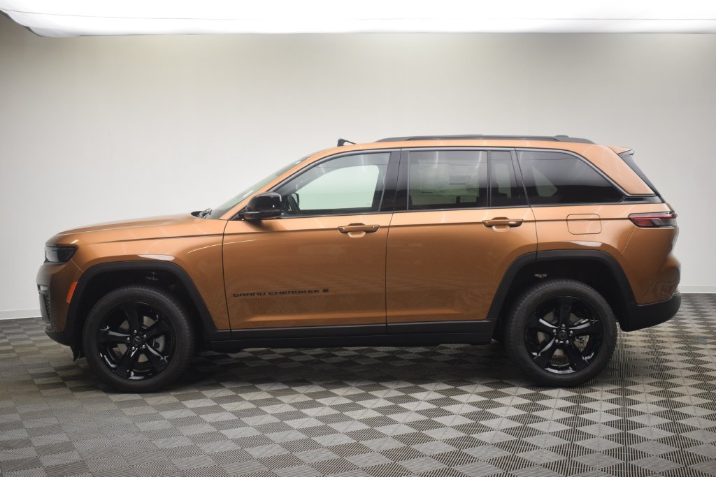 New 2027 Copper Shino Metallic Clear-Coat Paint Jeep Limited image 14
