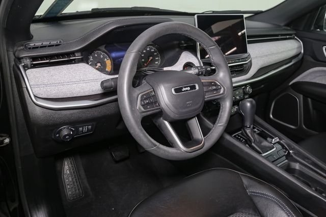Used 2023 Black Jeep Latitude image 21