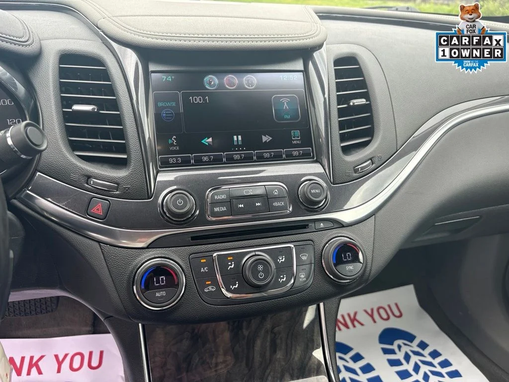 Used 2015 Gray Chevrolet LT image 21