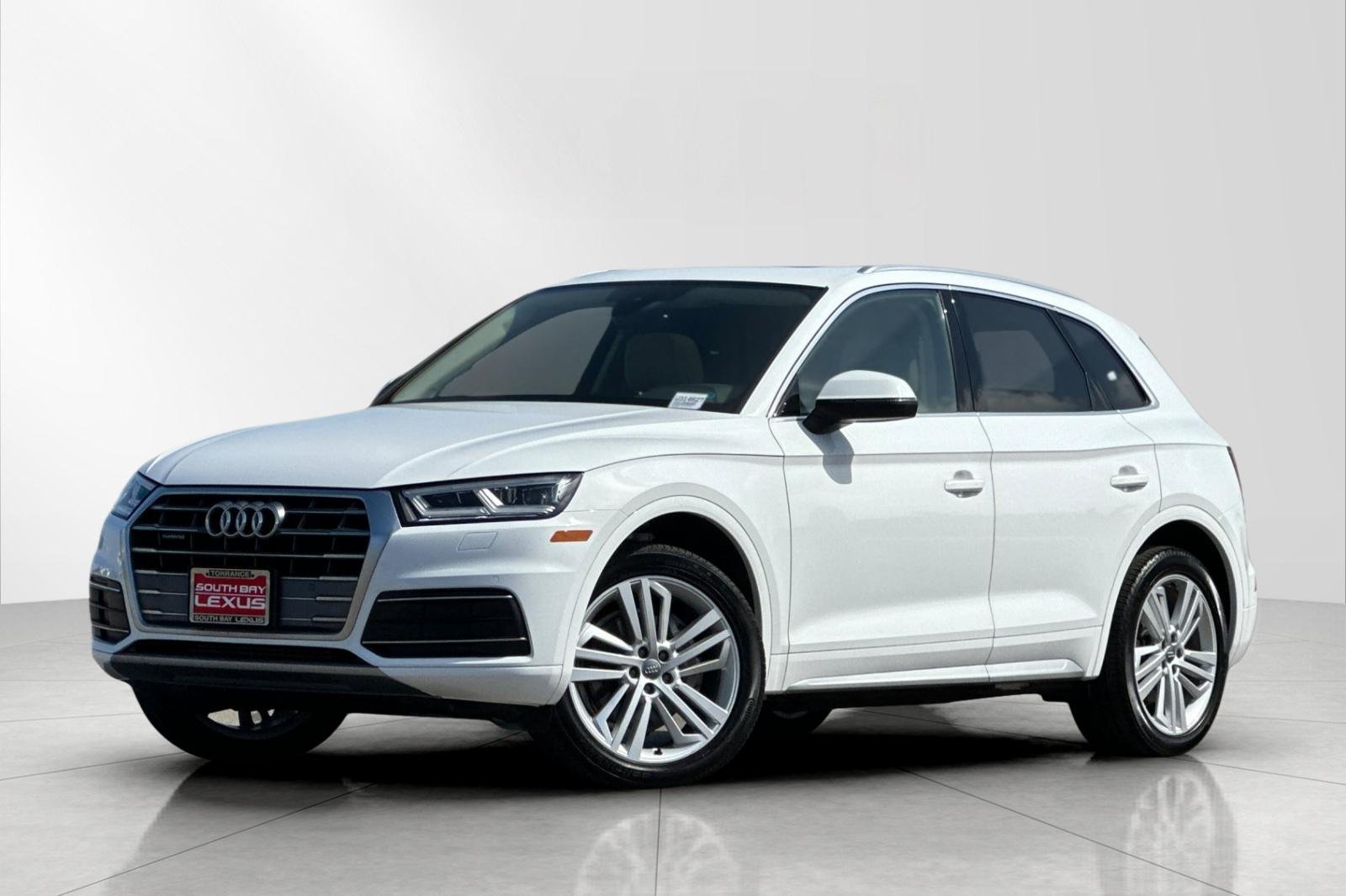 2019 Audi Q5 2.0T quattro S tronic Premium Plus's photo