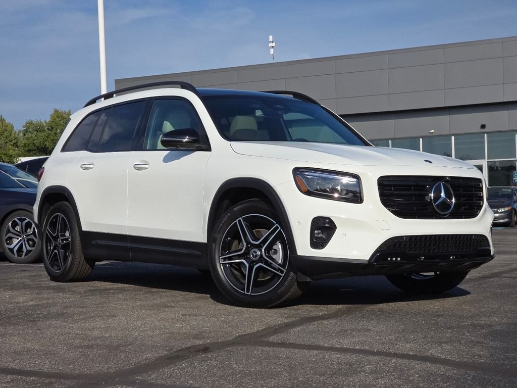 New 2026 Polar White Mercedes-Benz GLB 250 image 2