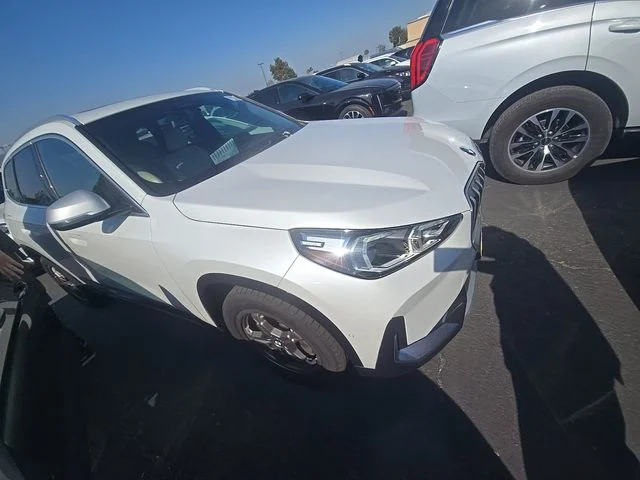 Used 2024 White BMW xDrive28i image 1