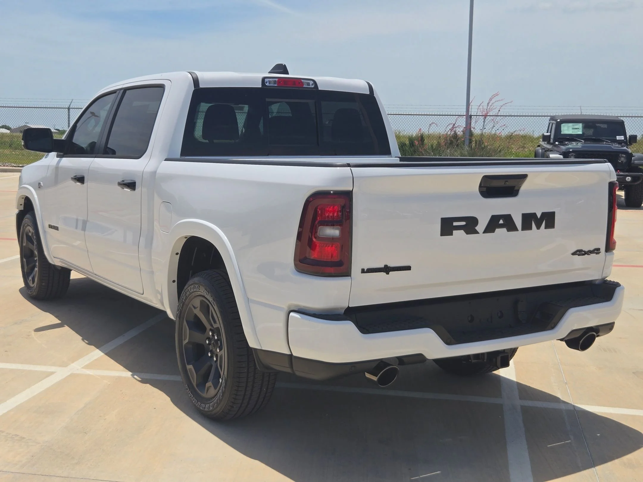 New 2026 Bright White Clear-Coat Exterior Paint RAM Big Horn/Lone Star image 5