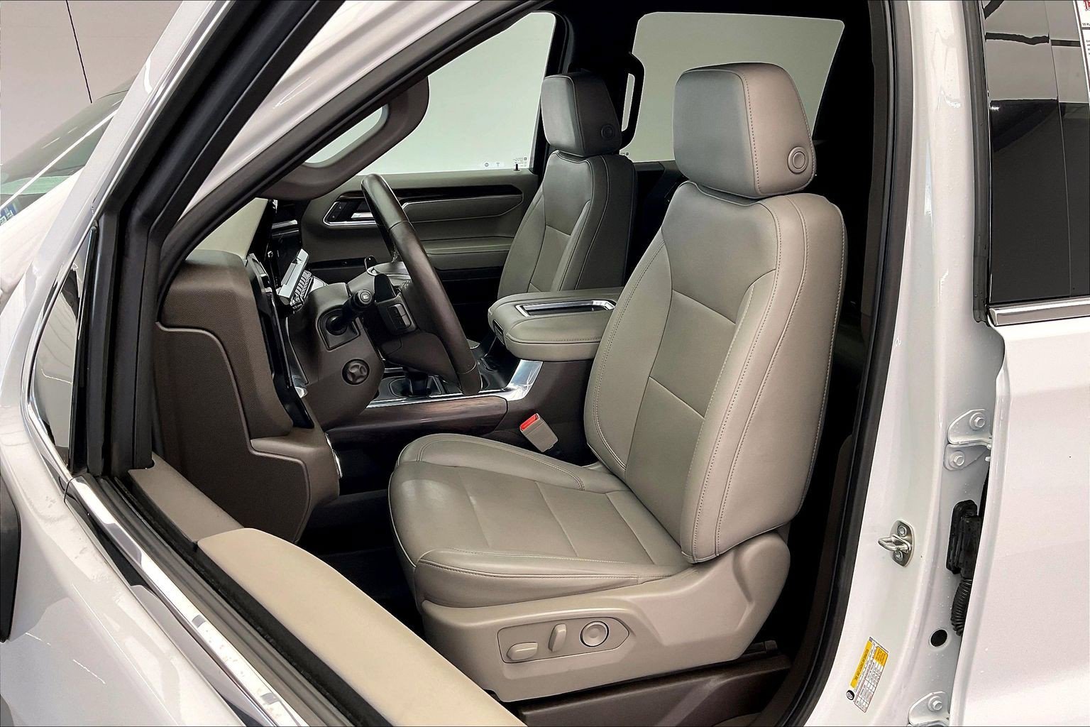 Used 2022 Summit White GMC SLT image 17