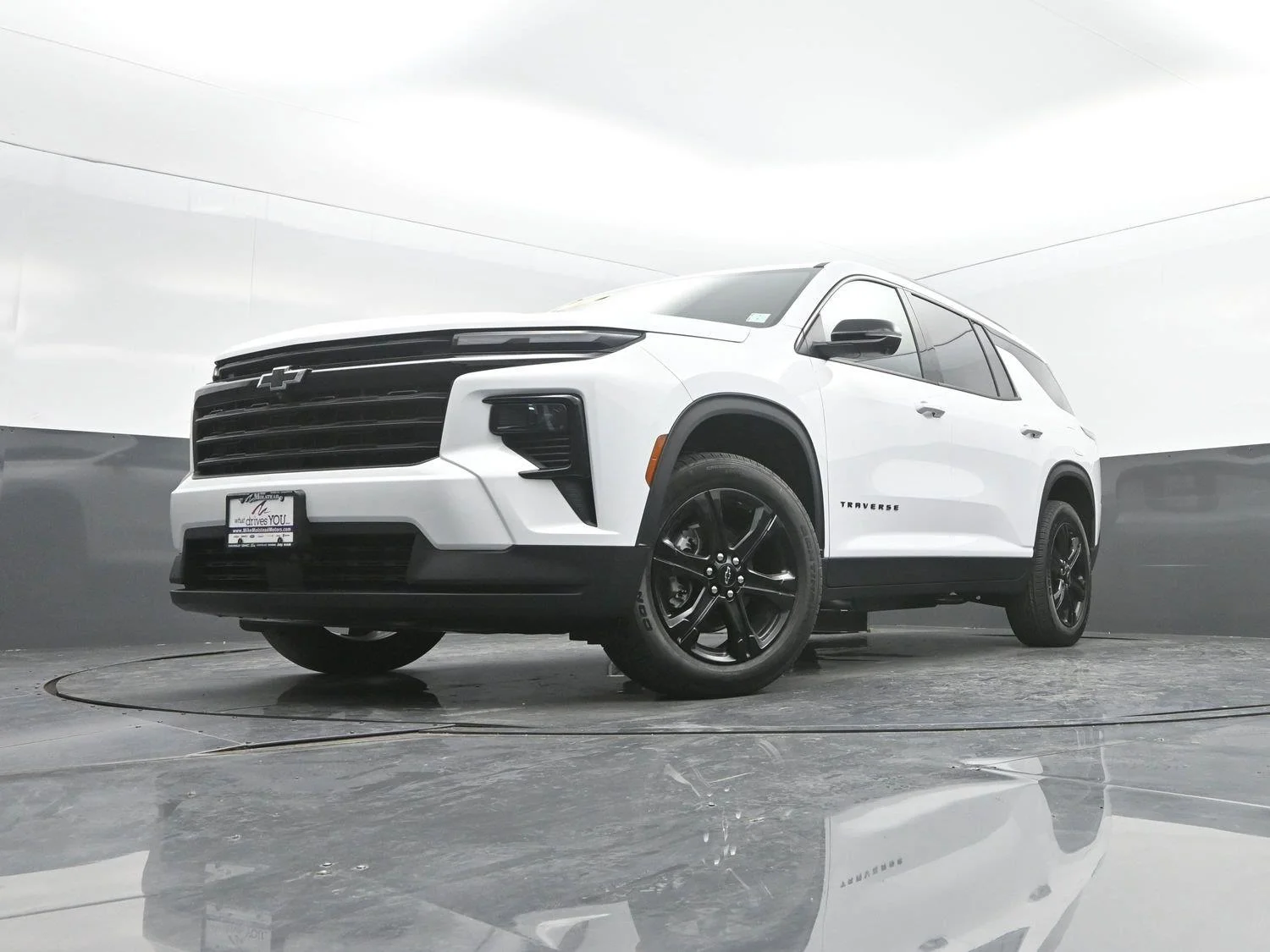 2027 Chevrolet Traverse LT - Photo 44