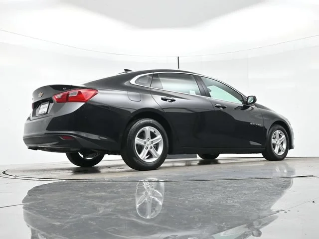 Used 2024 Mosaic Black Metallic Chevrolet 1LT image 29