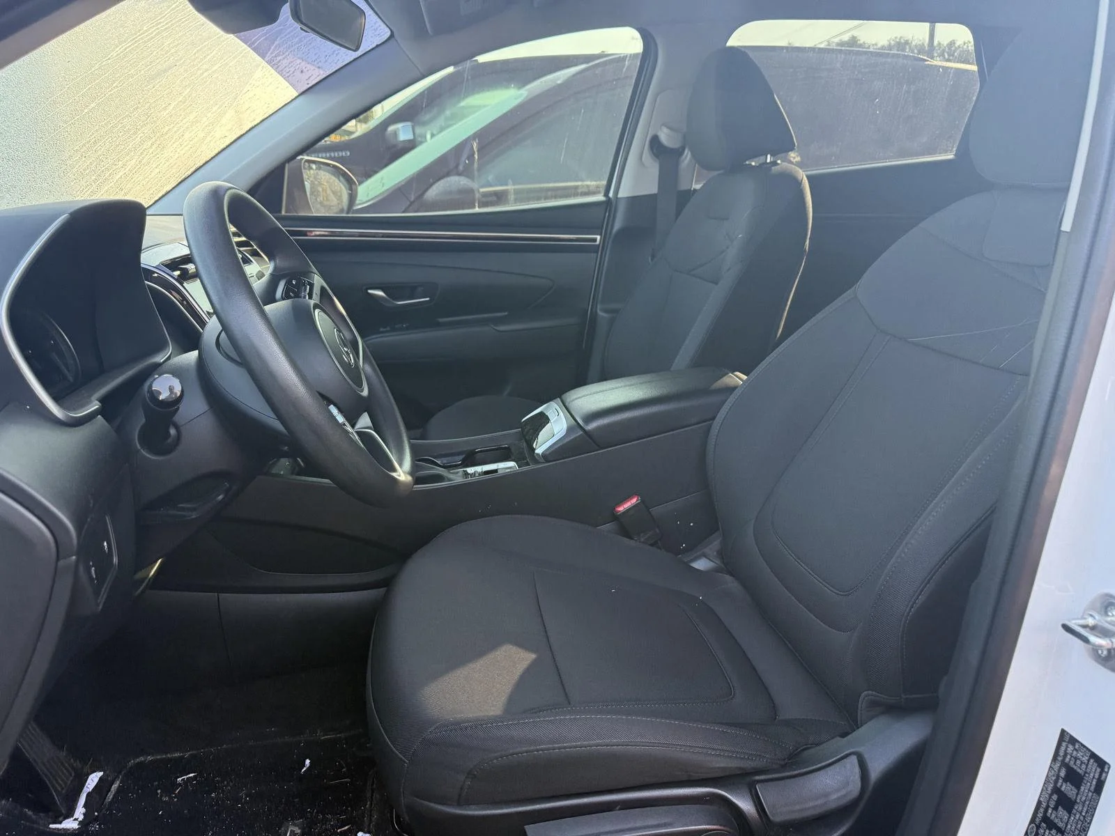 Used 2024  Hyundai SE image 11