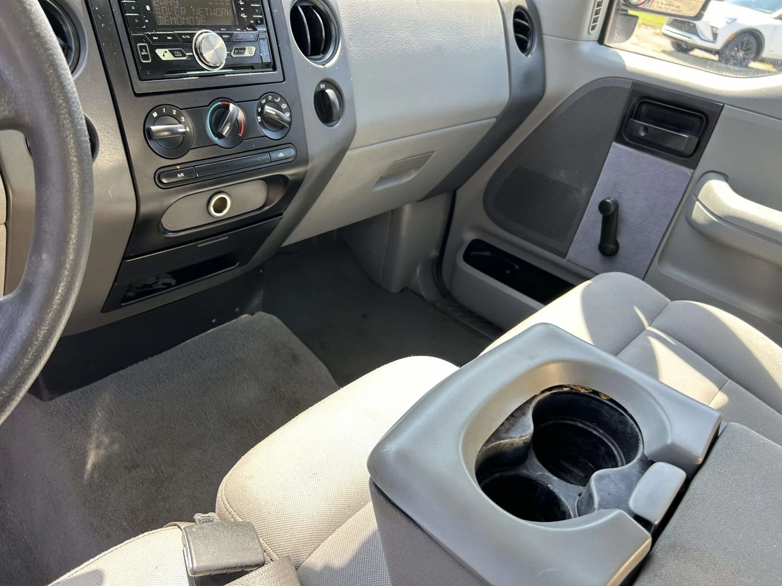 Used 2005 Red Ford Supercab 133 STX image 16