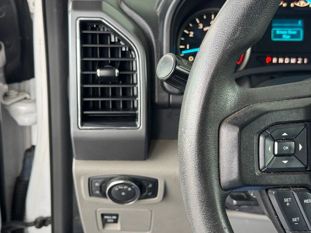 Used 2018 White Ford XLT image 35