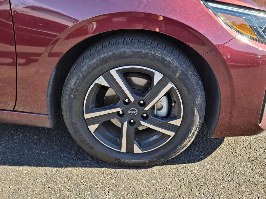 Used 2024 Rosewood Metallic Nissan SV image 9